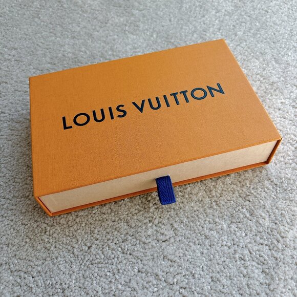 BRAND NEW LOUIS VUITTON BOX, RIBBON, ETC. - Picture 2 of 5